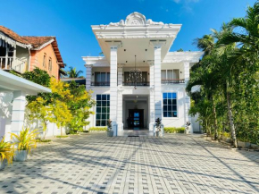 Aqua Hotel